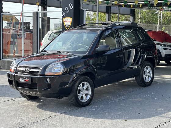 HYUNDAI TUCSON 2.0 MPFI GL 16V 142CV 2WD GASOLINA 4P MANUAL HYUNDAI TUCSON 2.0 MPFI GL 16V 142CV 2WD GASOLINA 4P MANUAL